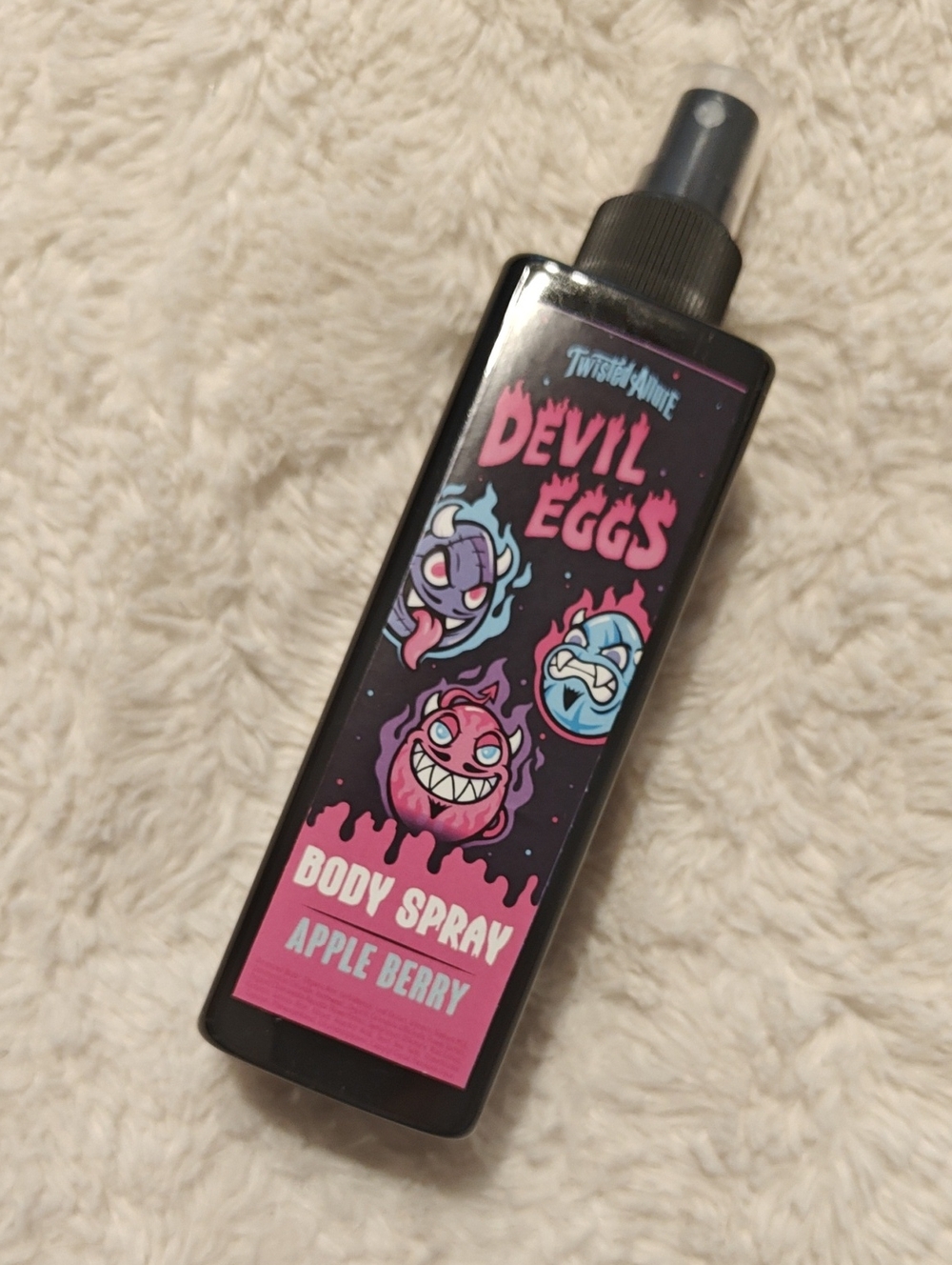 NWOT Twisted Allure Devil Eggs Apple Berry
